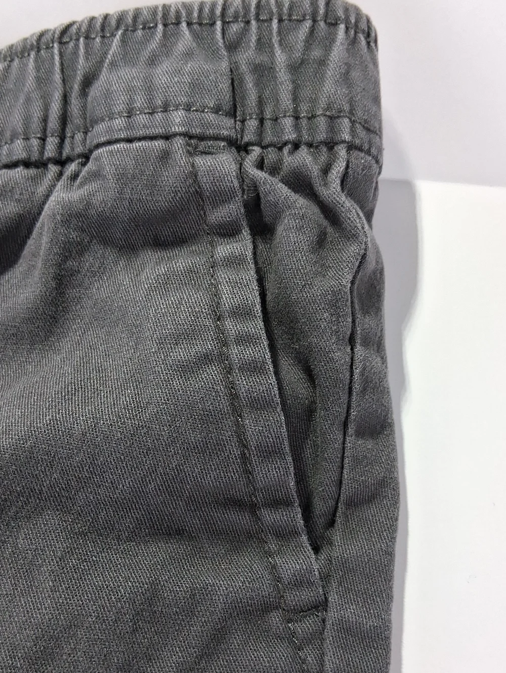 Boys Old Navy Khaki Pants Size Small (6/7) Taper Leg Dark Gray Button Fly Pocket